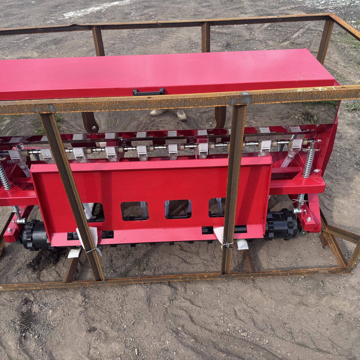 No till drill showing the universal quick attach mount