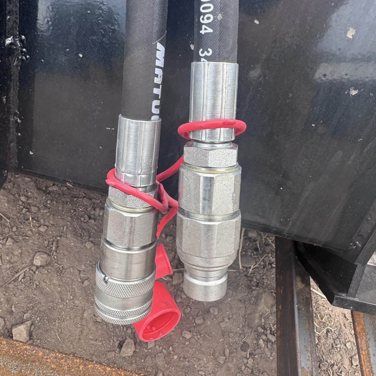Hydraulic quick couplers on the rototiller
